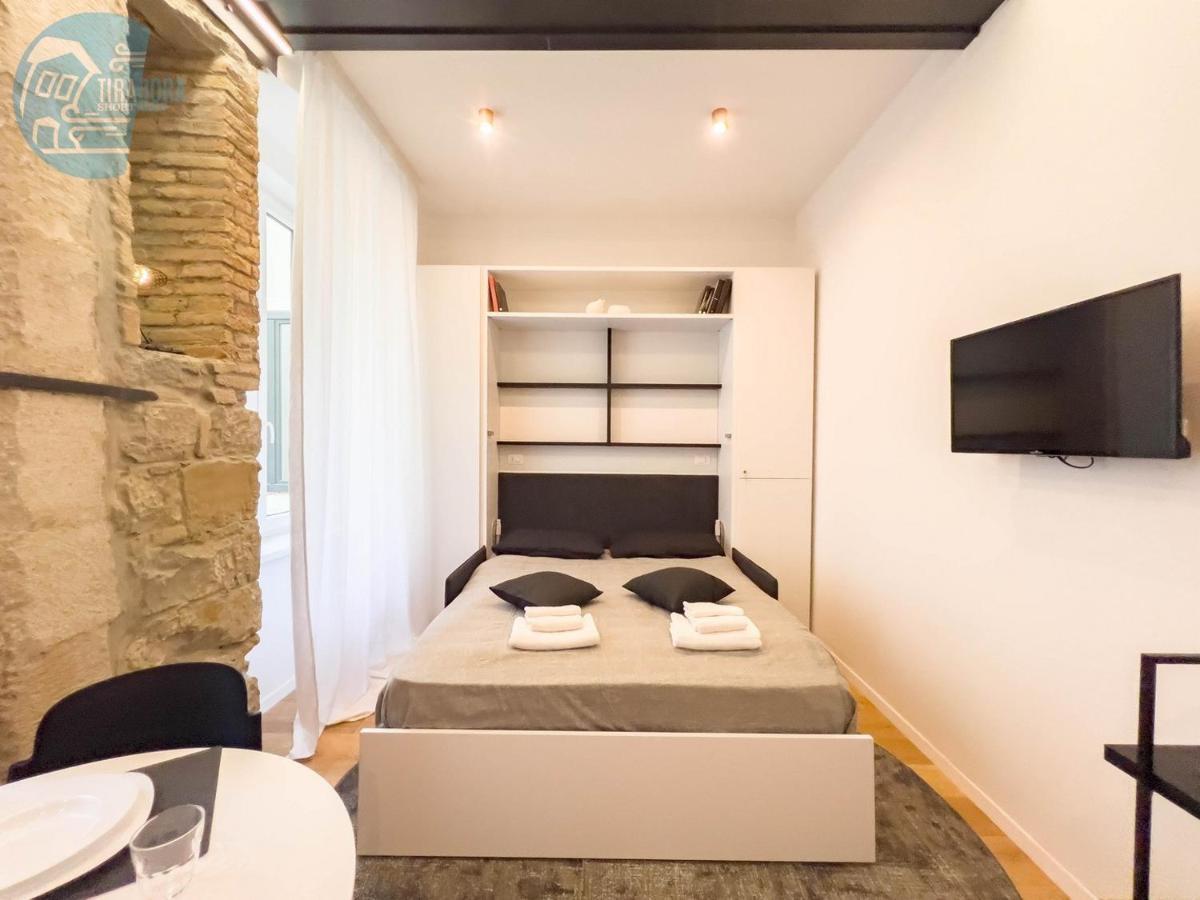 Ferienwohnung Imbriani 2 Tirabora Short Rent Triest Exterior foto