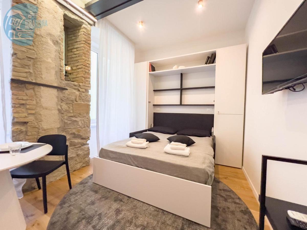 Ferienwohnung Imbriani 2 Tirabora Short Rent Triest Exterior foto